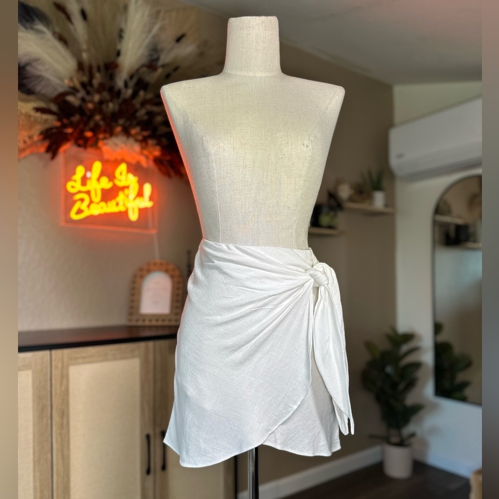 Windsor Linen Wrap Mini Skirt size XS